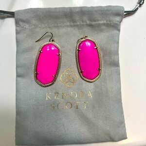 Kendra Scott large Danielle drop earring.  Hot pink.